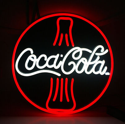 Les panneaux au néon à LED de Saling Jack Daniels offrent une excellente visibilité pour la signalisation