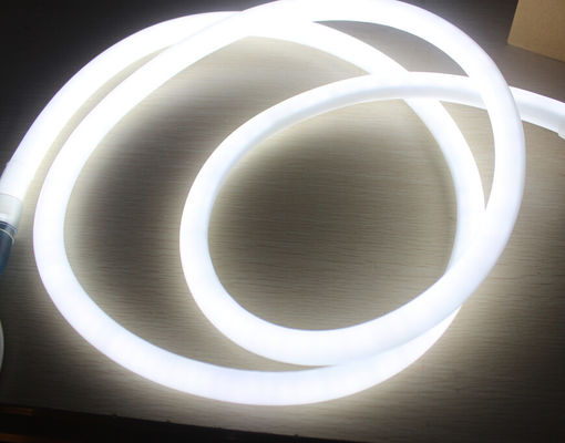 360 degrés émettant un flux de néon à LED rond DC24V tube de 16 mm de diamètre blanc clair