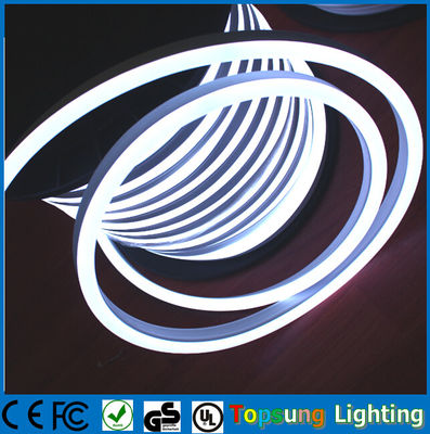 Lumière de tube en PVC flexible à néon à LED à changement de couleur complet RGB 220V (14 * 26 mm)