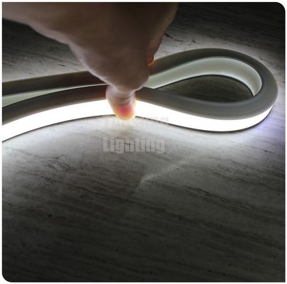 Nouveau 12v de silicone blanc flexible néon-flex à la corde LED éclairages carrés 16x16mm anti-UV PVC bande néon vue supérieure 2835 smd
