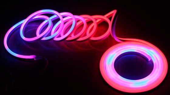 24V changement de couleur RGB numérique LED lumière au néon flexible pour les décorations