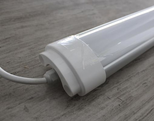 Lumière linéaire à LED nouvellement arrivée alliage d'aluminium avec couvercle PC imperméable à l'eau ip65 4 pieds 40w tri-proof lumière à LED prix pas cher