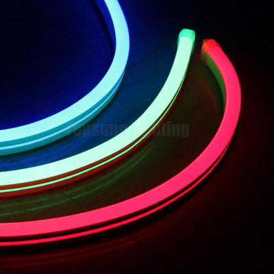 Lumières LED de haute qualité smd2835 à LED flexible bande de 24V tube de néon flexible ultra mince 11x18mm rouge Couleur veste PVC