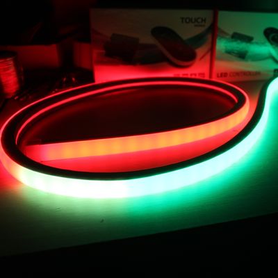 le tube de néon à LED dmx magique mince 17 mm * 17 mm carré numérique néon-flex 10 pixels/M rgb