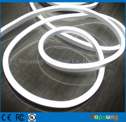 Lumière à corde flexible à néon à haute performance blanche 12V imperméable à l'eau facile à plier tube flexible à néon à LED