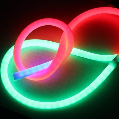 Lumière de décoration LED extérieure multicolore imperméable à l'eau IP65 RGB 360 chasing LED néon flex