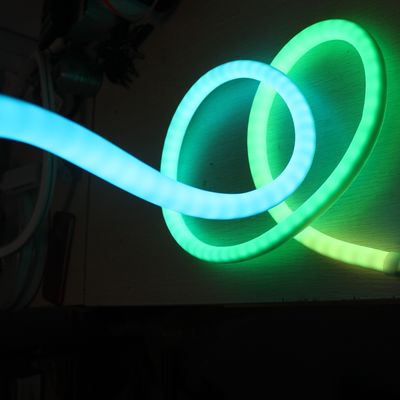 RGB à LED à 360 degrés à bande flexible de néon 18 mm dmx de commande néonflex